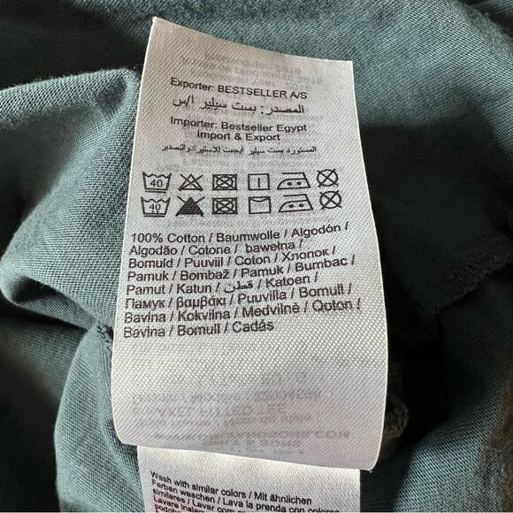 3 for $30! Only & sons graphic tee. Size large - Picture 9 of 9